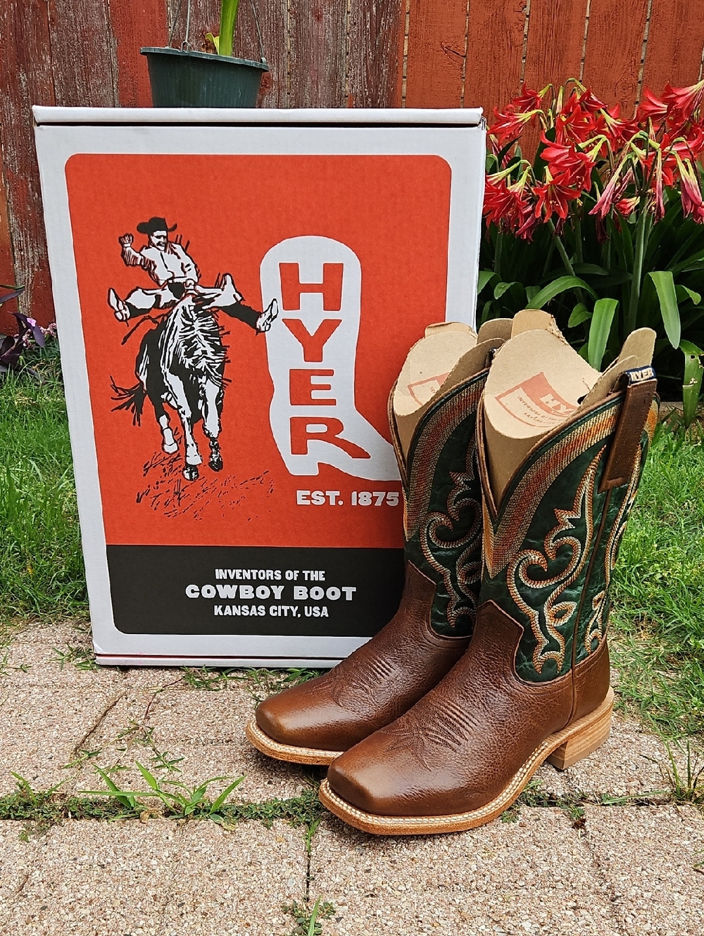 Hyer Brown & Green Men's Western Cowboy Boots